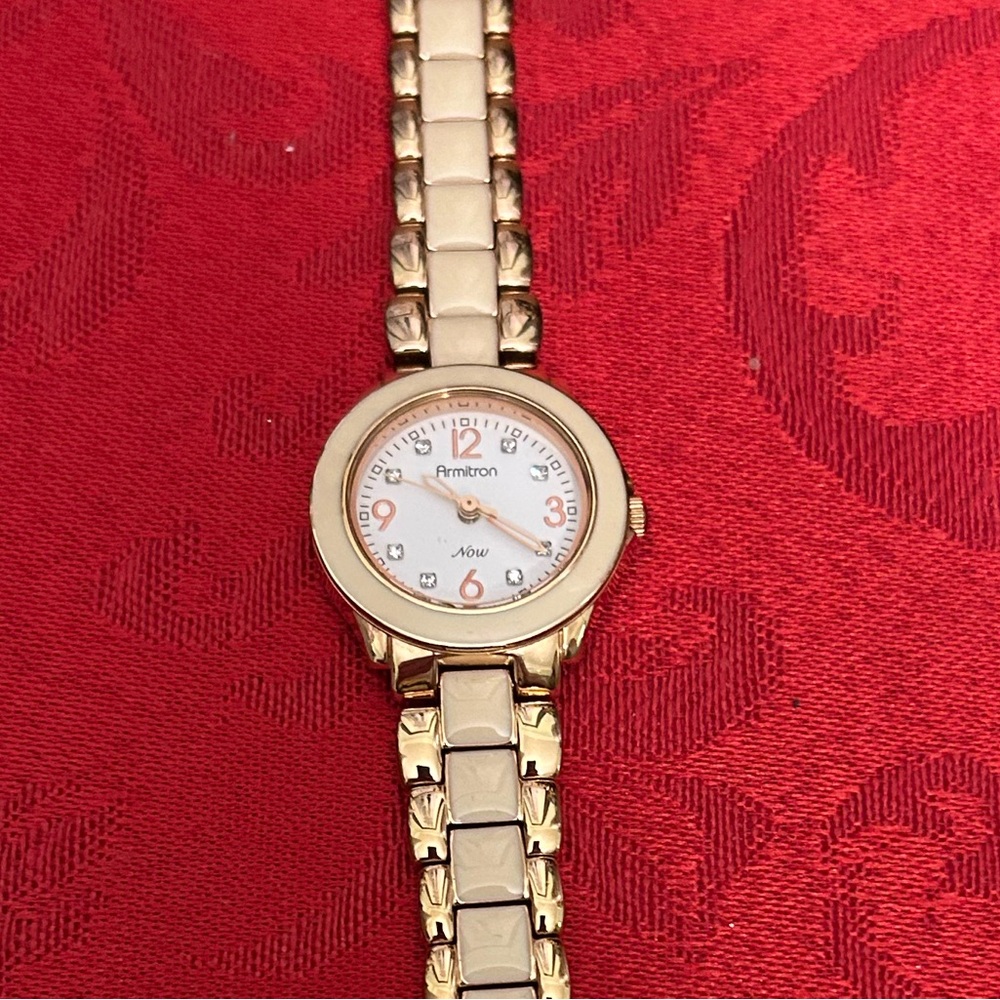 Armitron Now 75/3919WTSV Women's Rose Gold Tone Watch Jeweled Accents - Picture 5 of 11